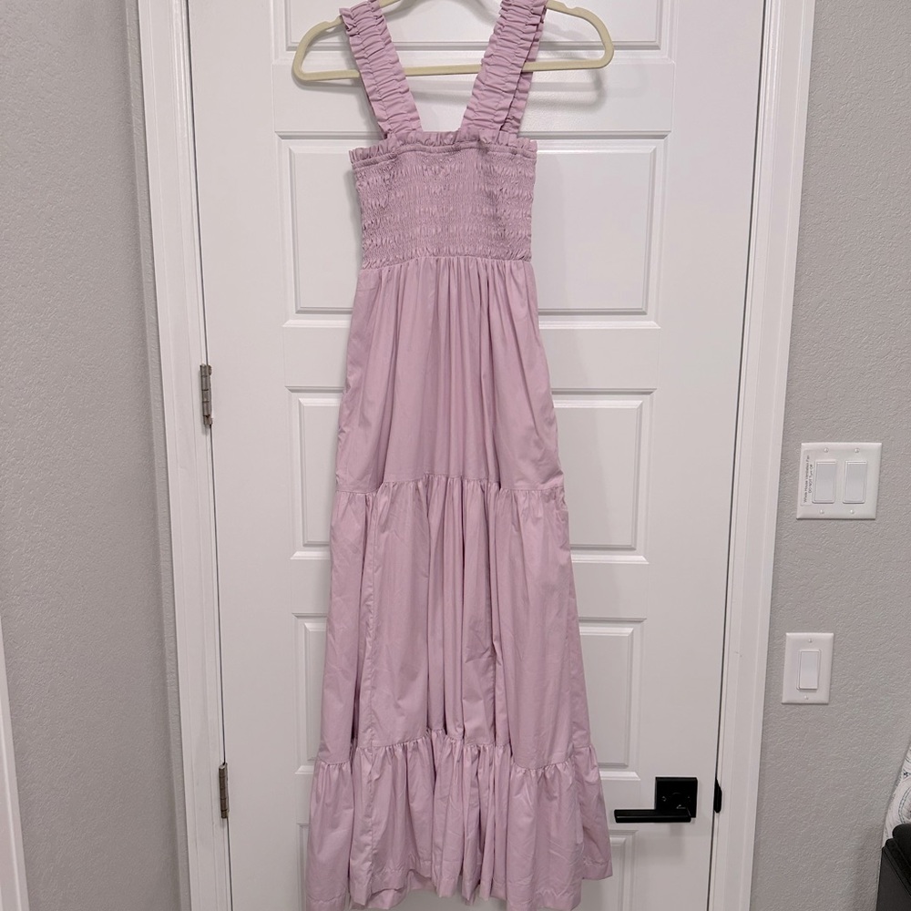 Abercrombie long pink dress, bodice type fit on top, with pockets.